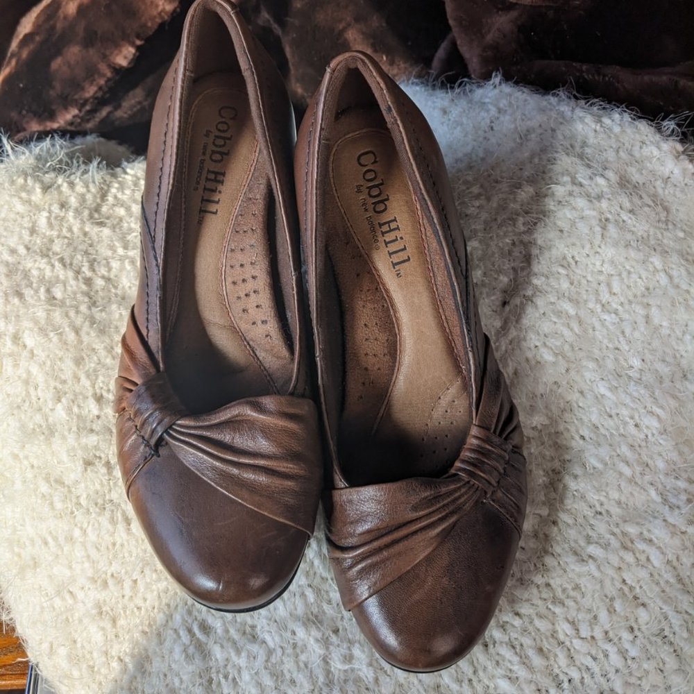Cobb Hill by New Balance Women’s Brown Leather Knot-Accent Flats